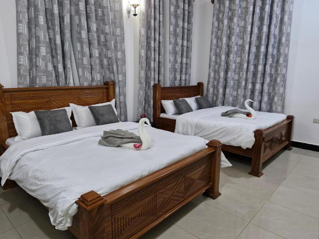 64 Zenj House Luxury Airport B&B Mbweni Dış mekan fotoğraf