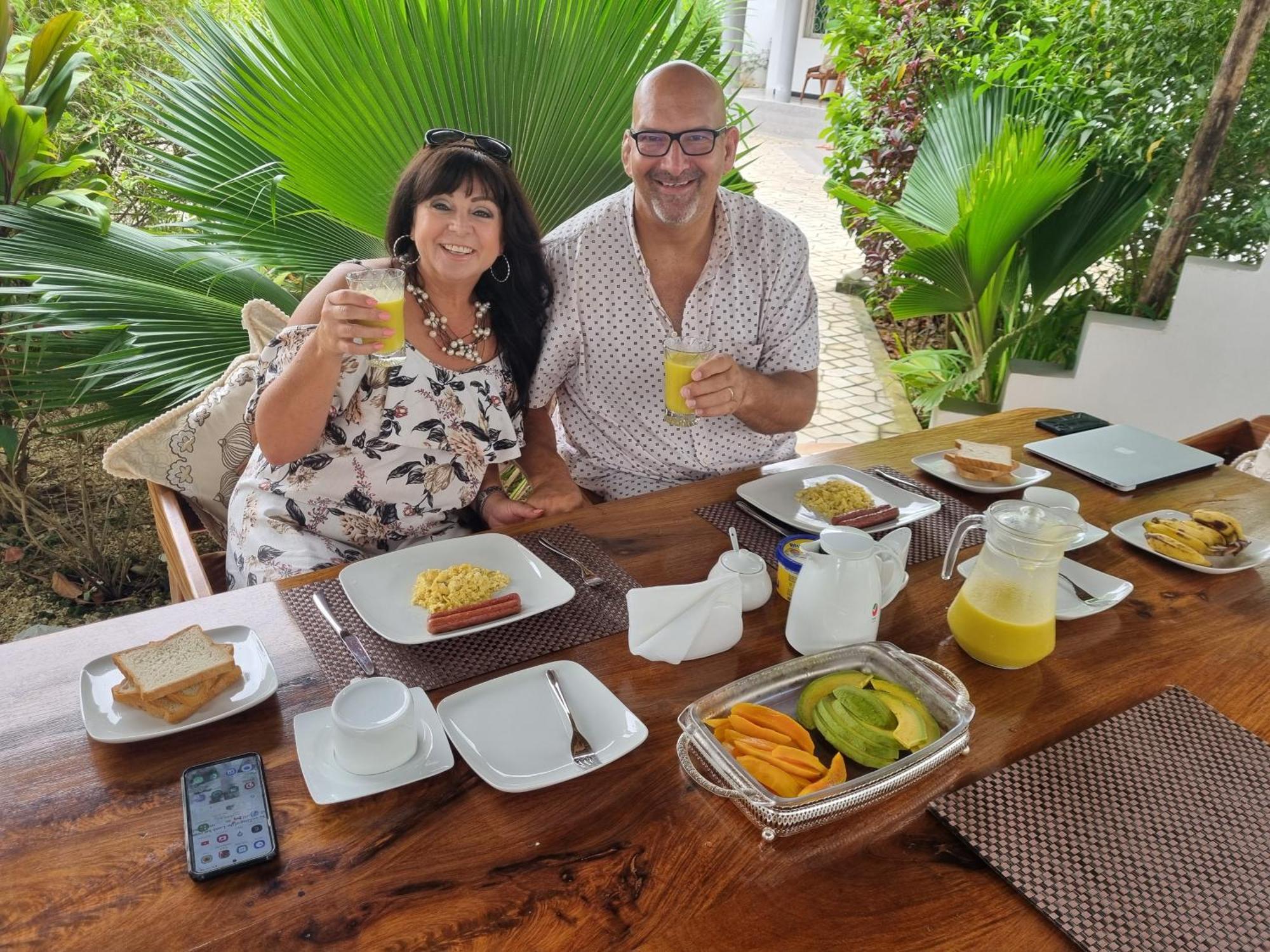 64 Zenj House Luxury Airport B&B Mbweni Dış mekan fotoğraf