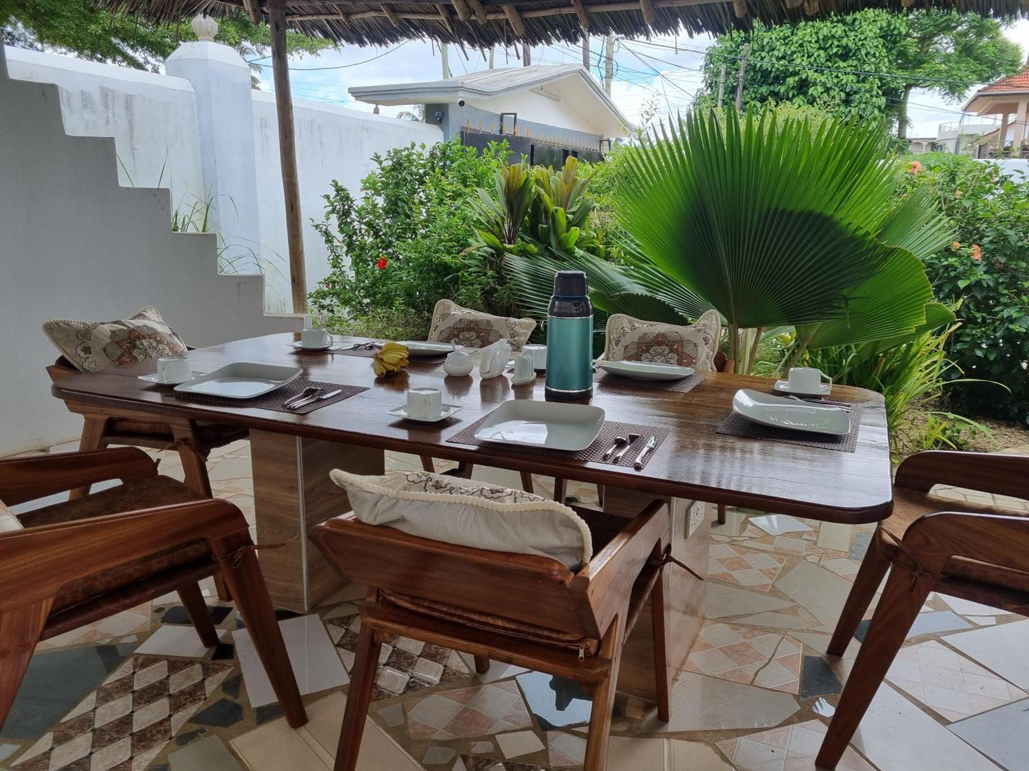 64 Zenj House Luxury Airport B&B Mbweni Dış mekan fotoğraf