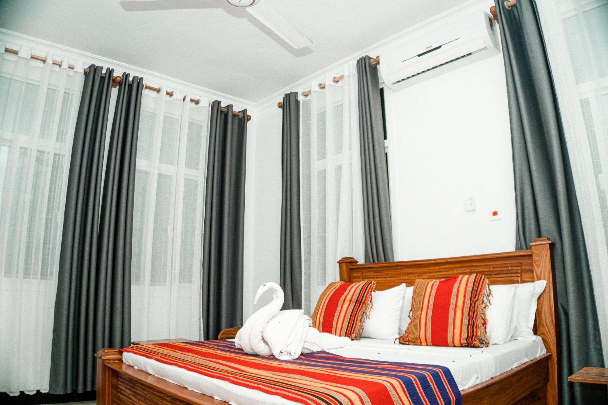 64 Zenj House Luxury Airport B&B Mbweni Dış mekan fotoğraf