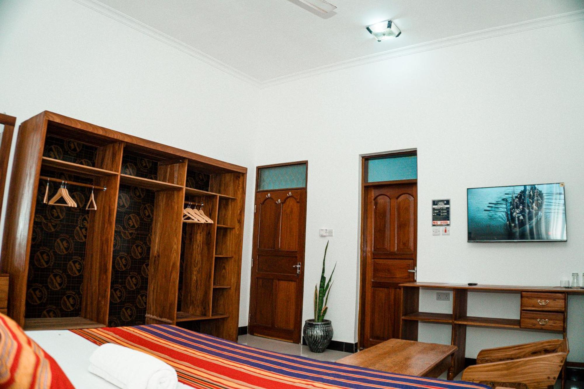 64 Zenj House Luxury Airport B&B Mbweni Dış mekan fotoğraf