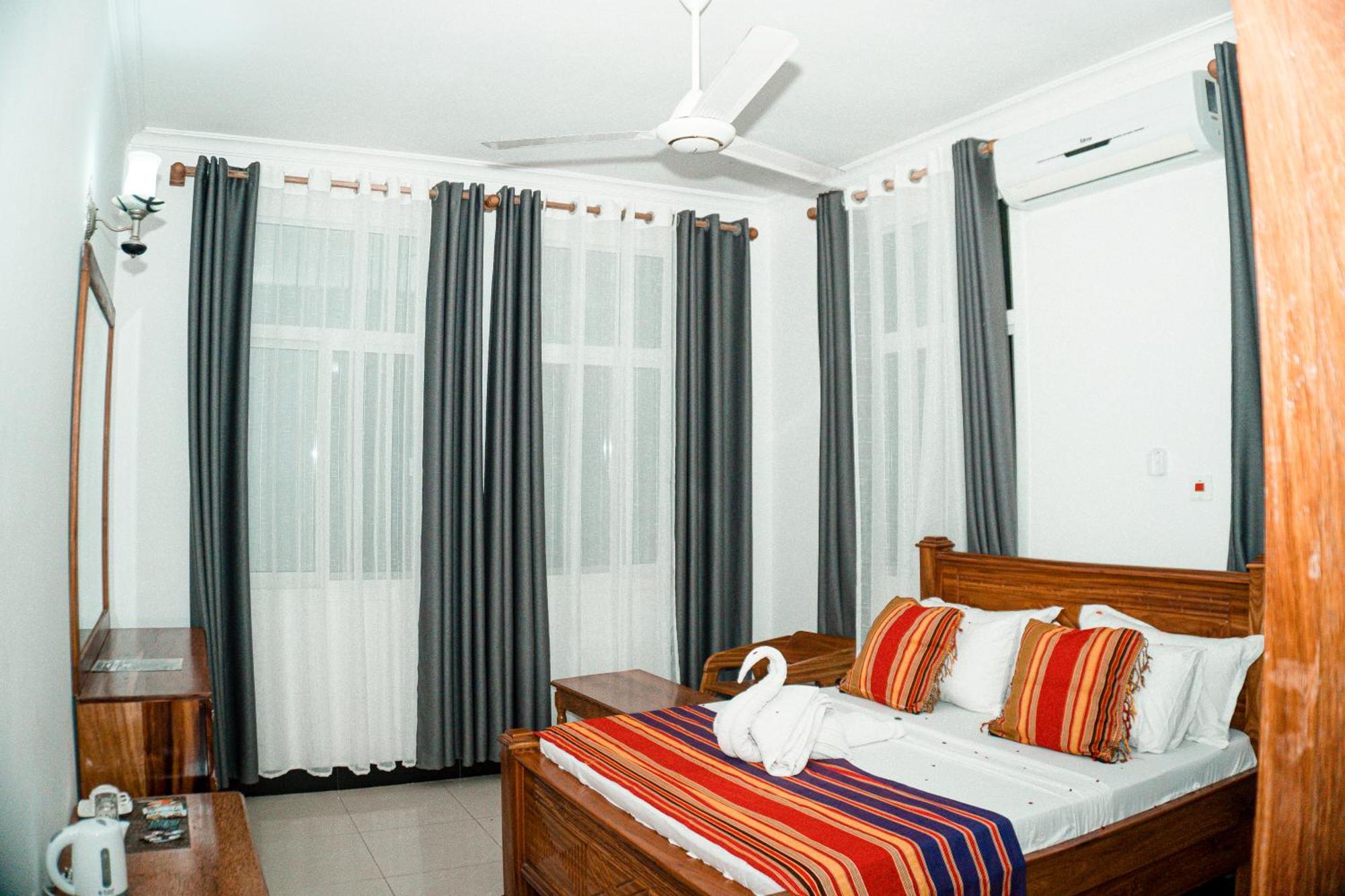 64 Zenj House Luxury Airport B&B Mbweni Dış mekan fotoğraf